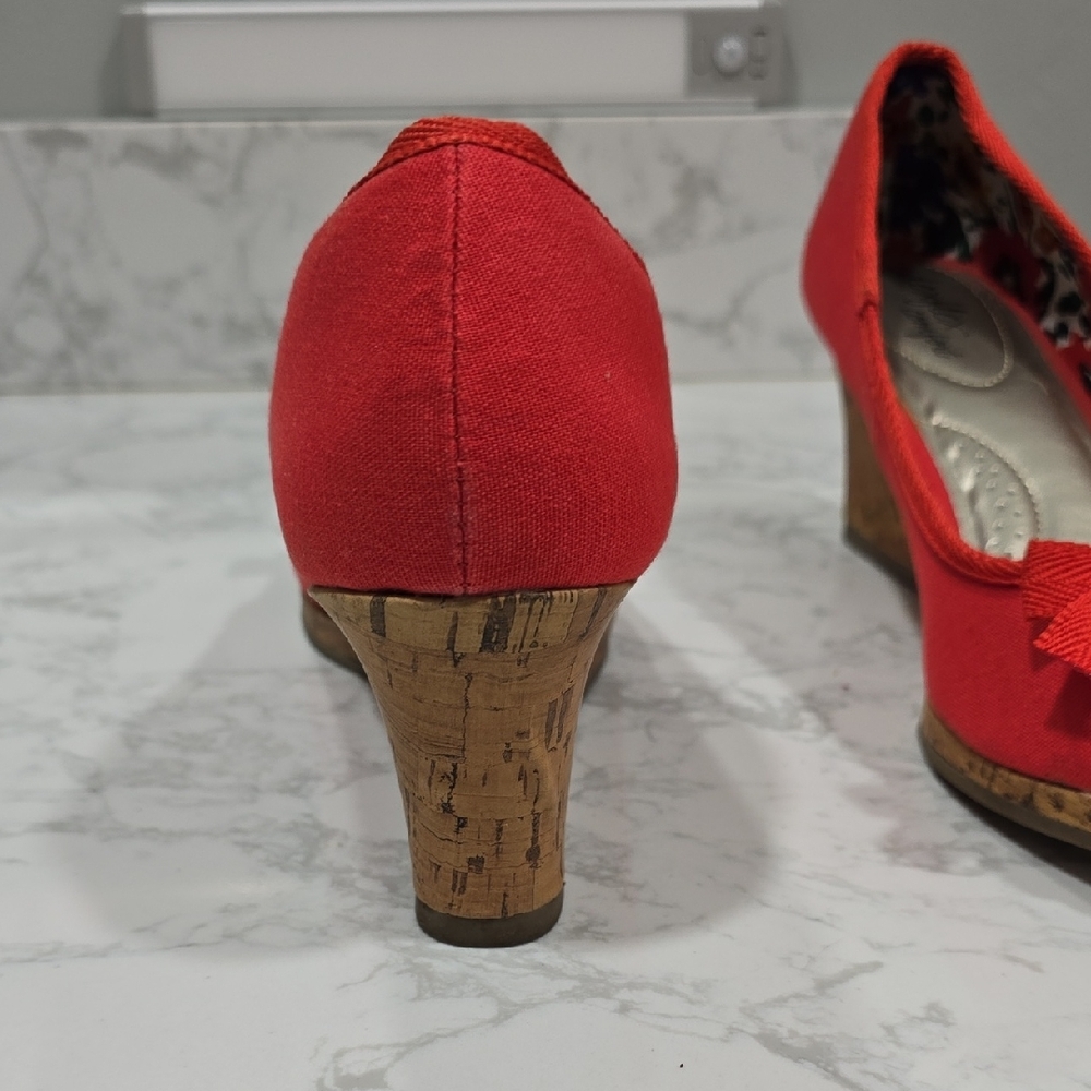 Dexflex Comfort Red Peep-Toe Wedges Woman's Size 8.5 - Picture 3 of 15